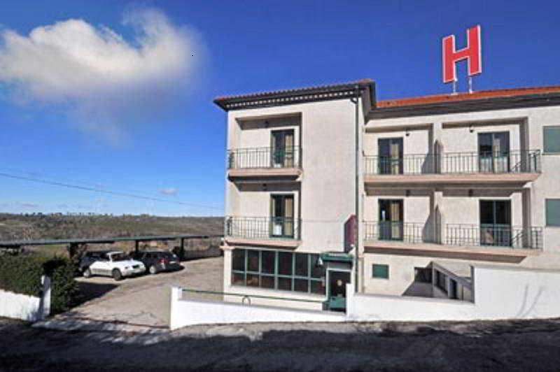 Ferrinho Hotell Guarda Exteriör bild