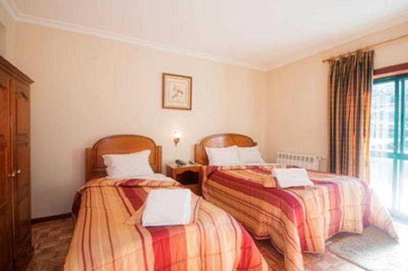 Ferrinho Hotell Guarda Exteriör bild